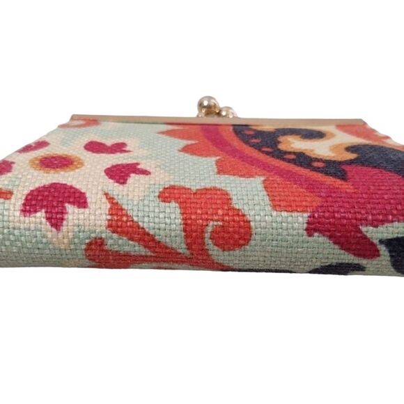 Floral Women's Clutch Wallet - Picture 5 of 10